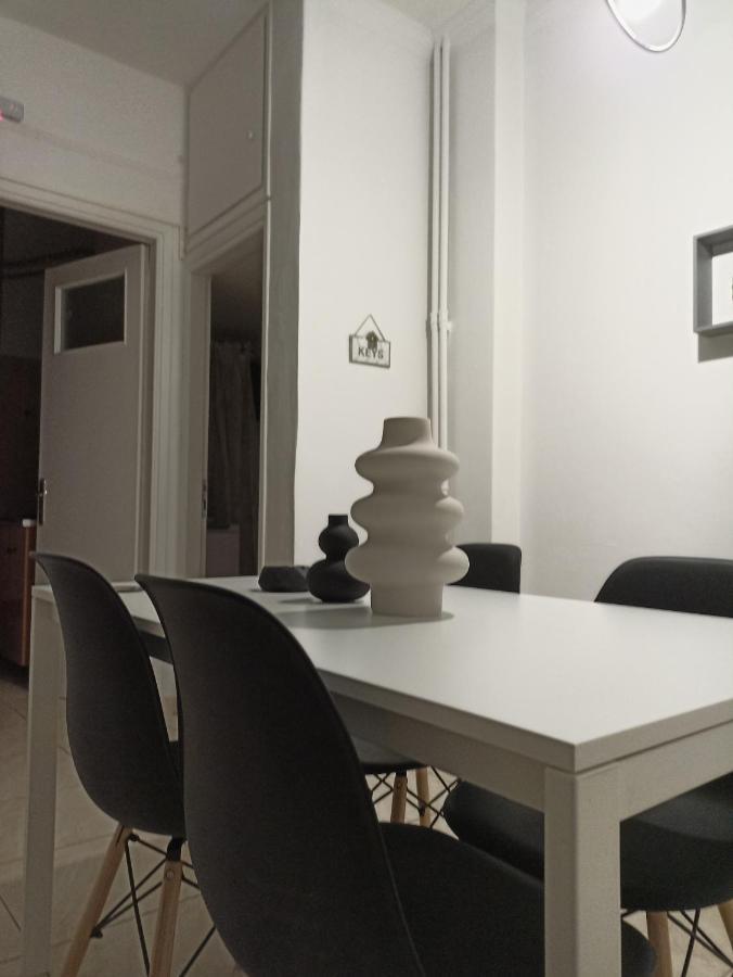 Pagrati Apartment Διαμέρισμα Παγκράτι 아테네 외부 사진